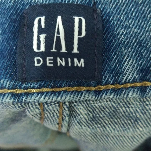 Gap 3.5" High Rise Stretch Denim Shorts - Picture 7 of 9